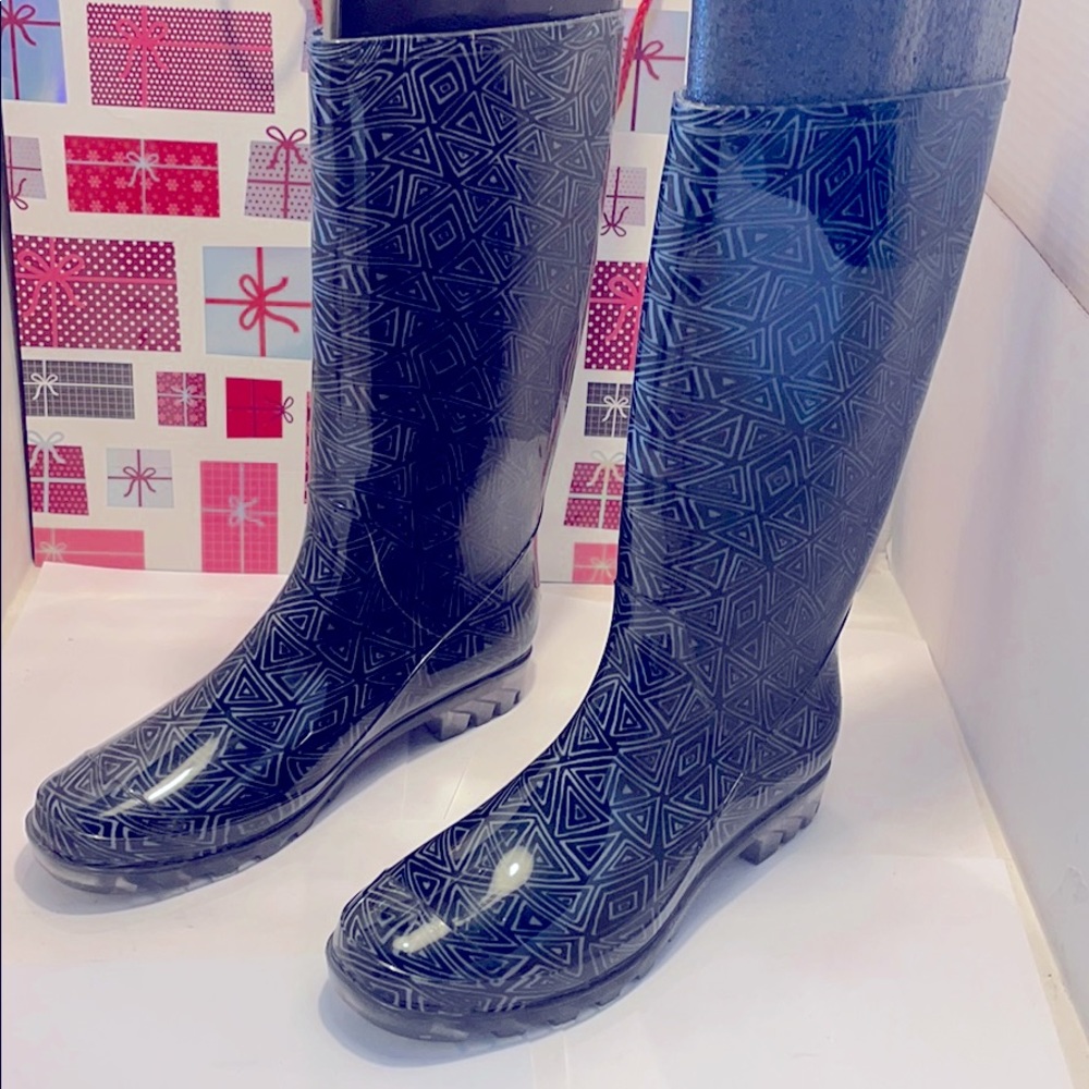 NWOT TOMS Women Cabrilla Print Rain Boots Size: 11